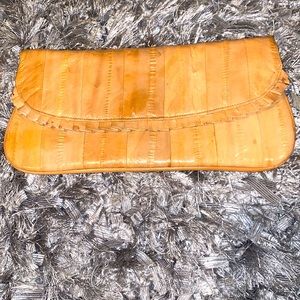 Eel skin clutch